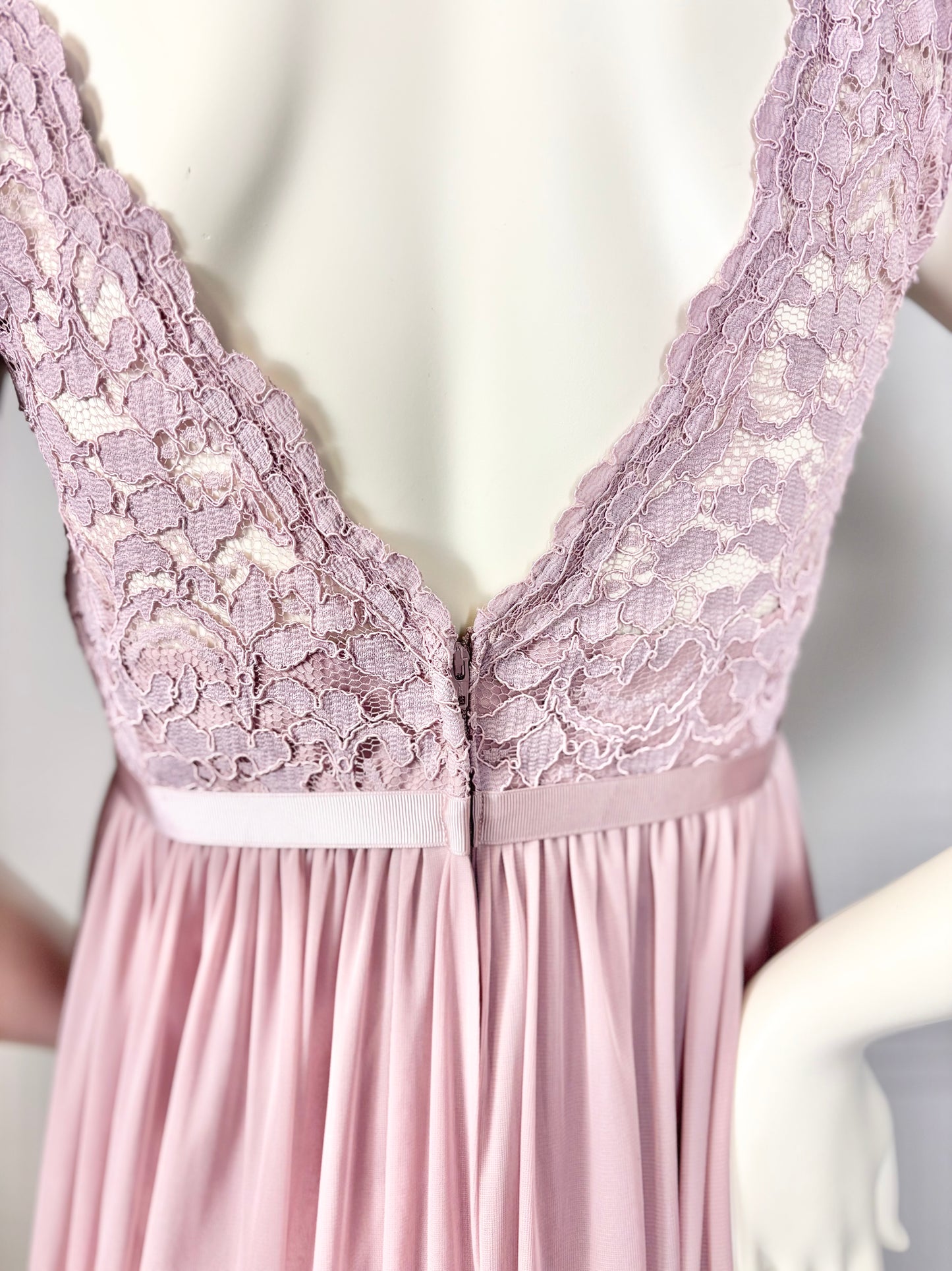 1XL - David’s Bridal Lavender Lace Occasion Dress