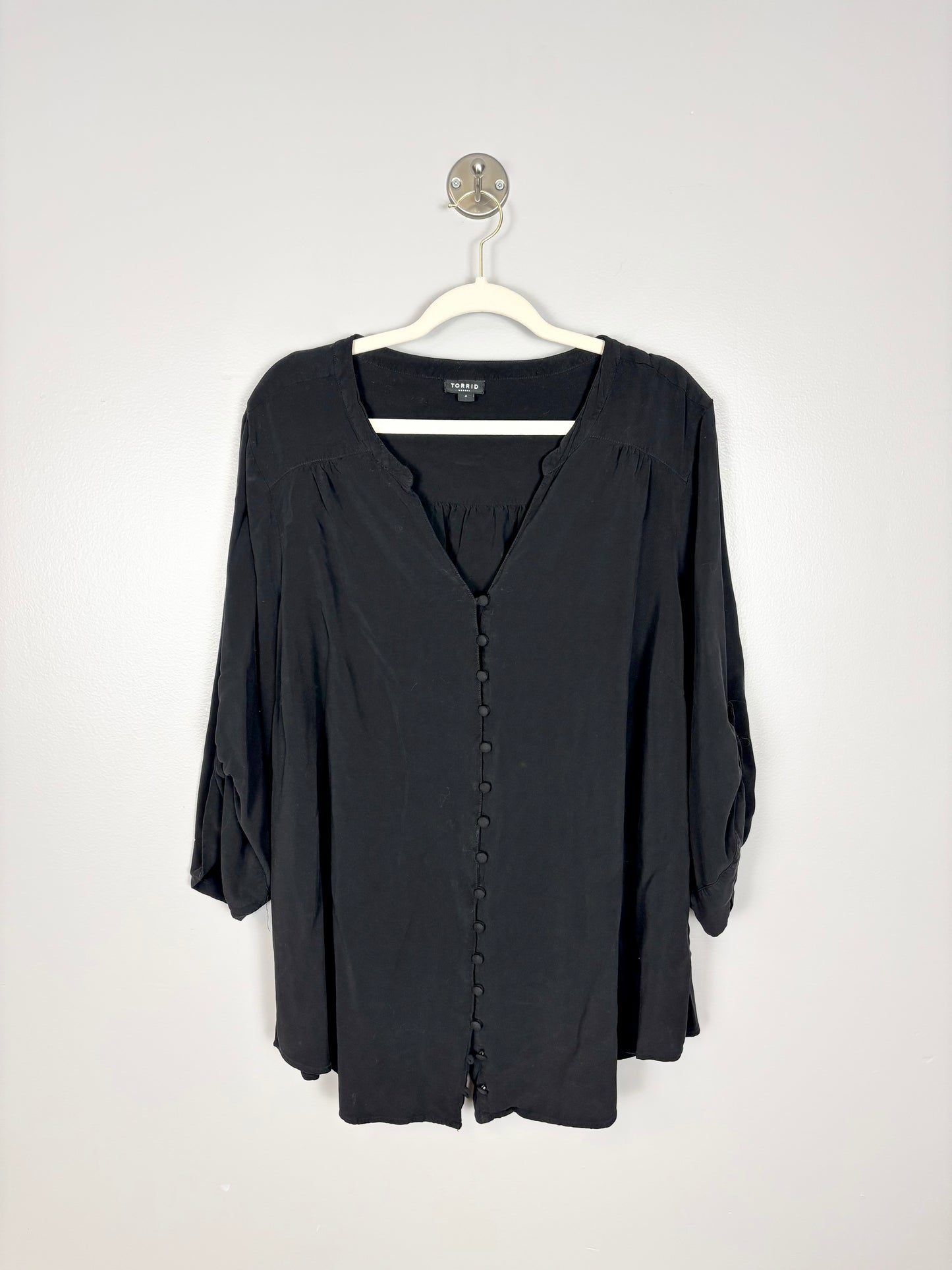 M/Size 4 - Torrid Black Button Blouse