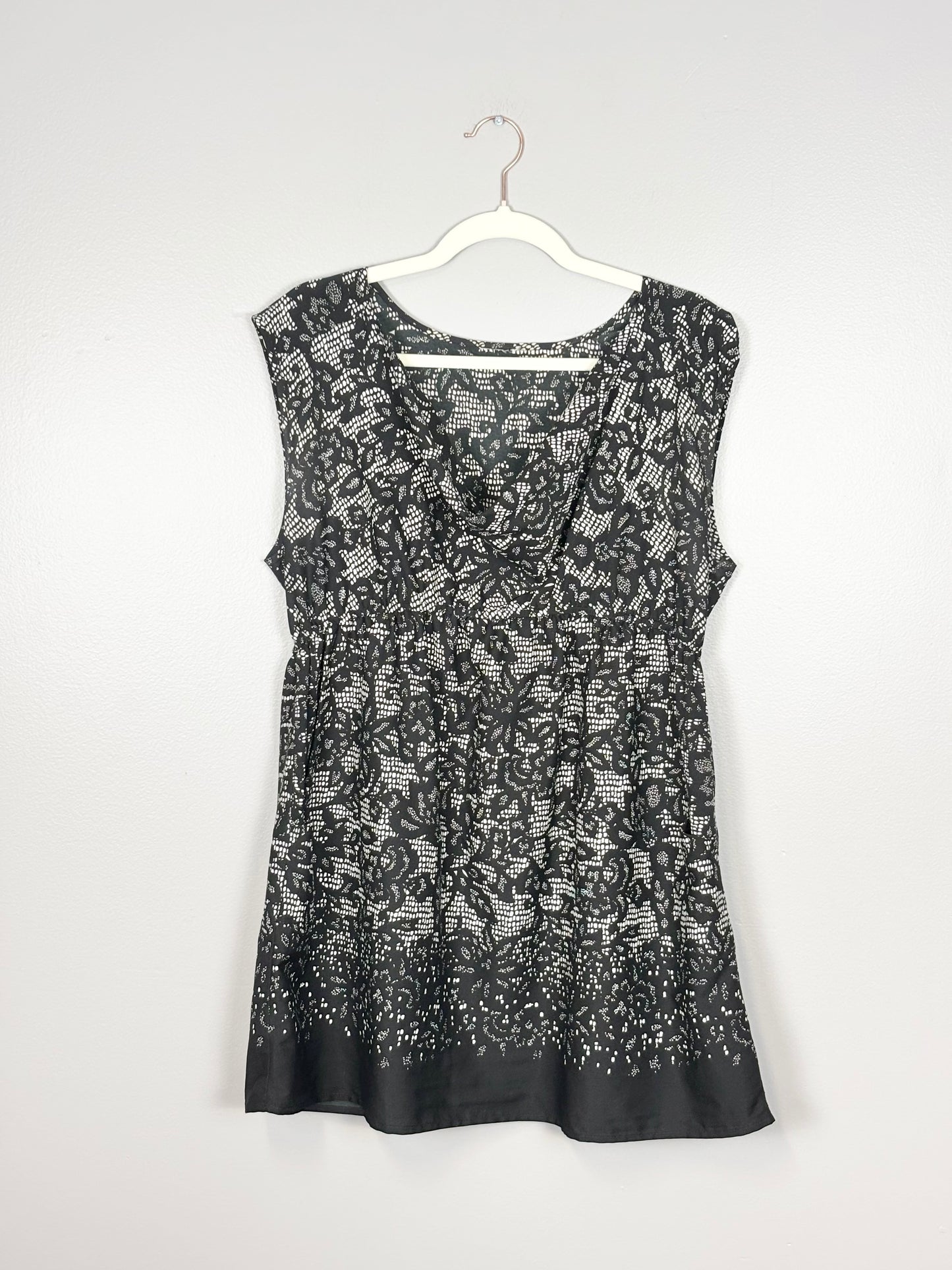 M/L - Unknown Brand Elastic Waist Tunic
