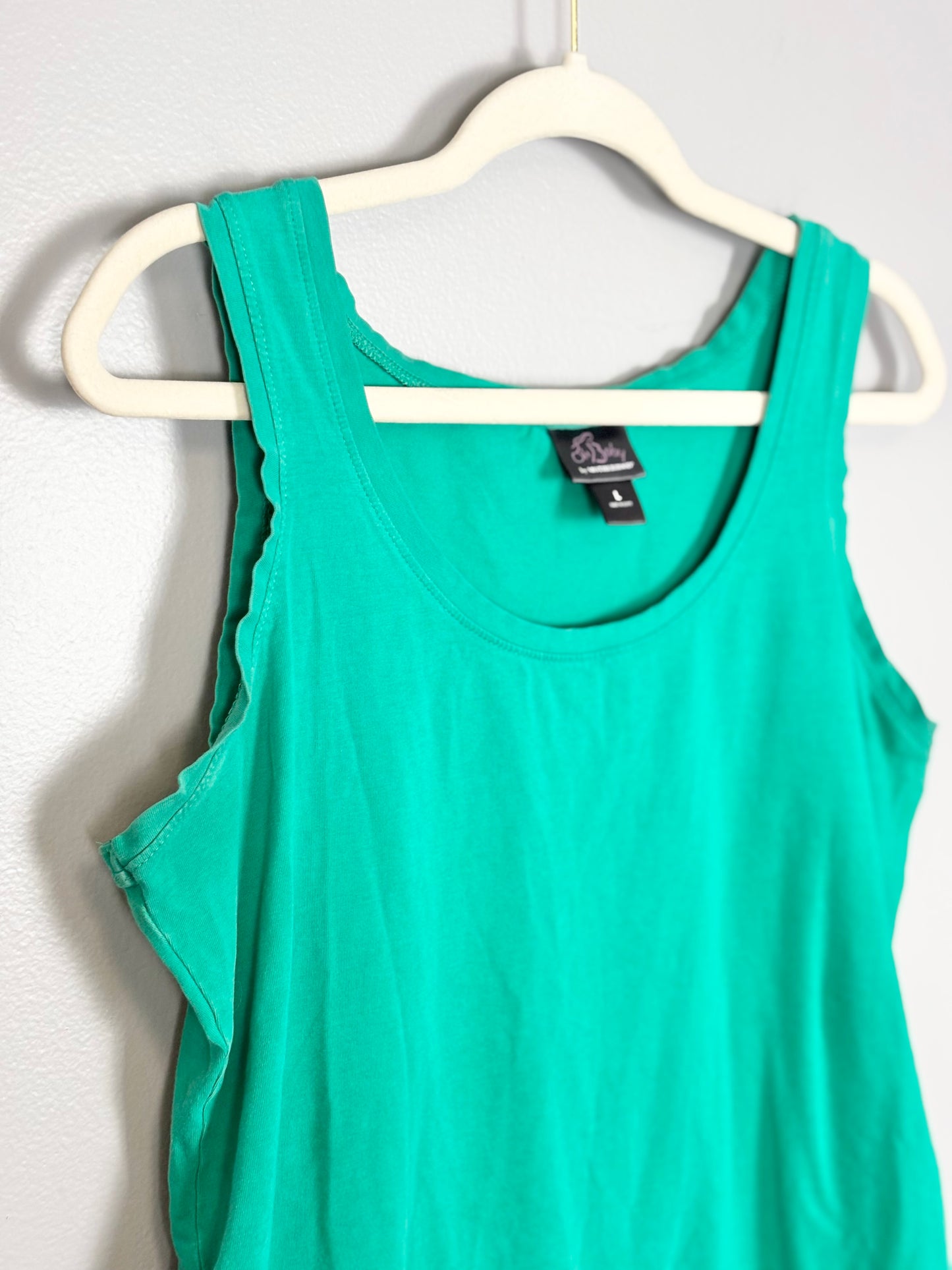 L - Oh Baby by Motherhood Kelly Green Fitted Tank