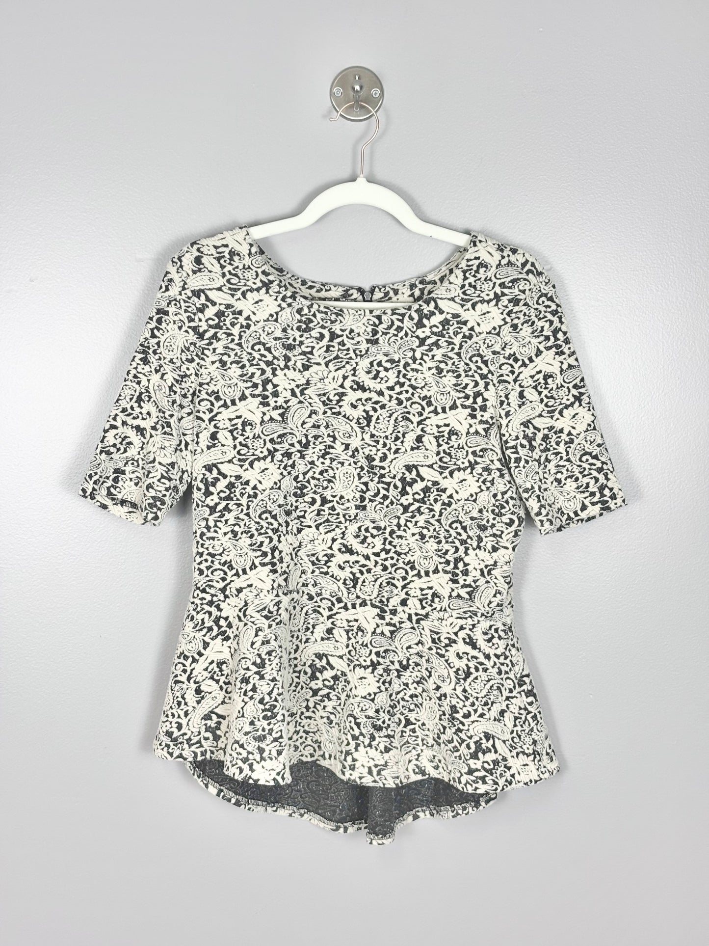 XL - Thyme Cream Tapestry Top