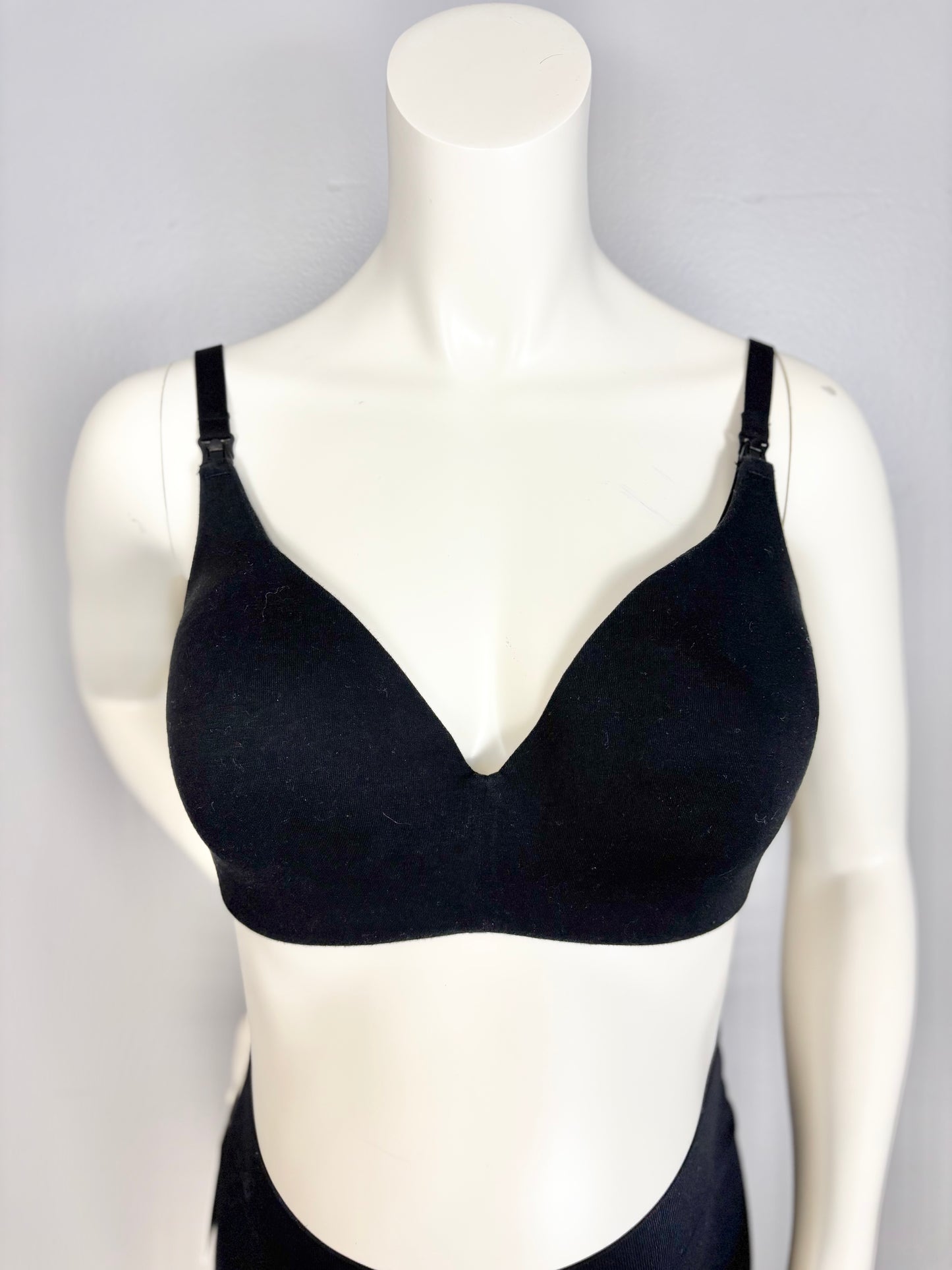 Size 38DD/XXL- La Vie En Rose Black Cotton Nursing Bra