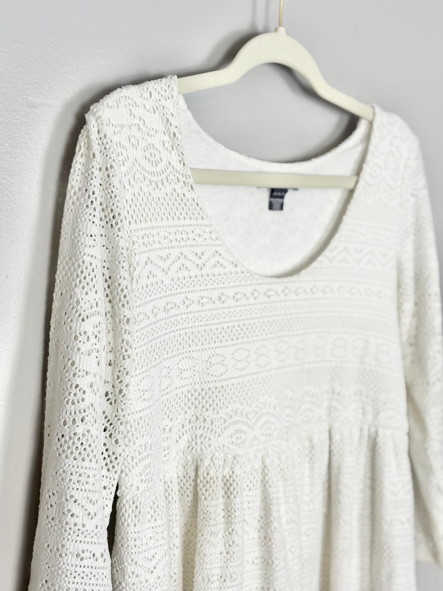 M - A Pea in the Pod White Crochet Blouse