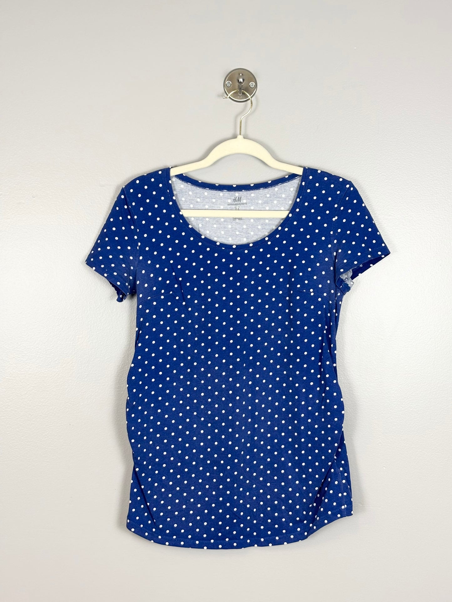 M - H & M Mama Blue Polka Dot Fitted Tee