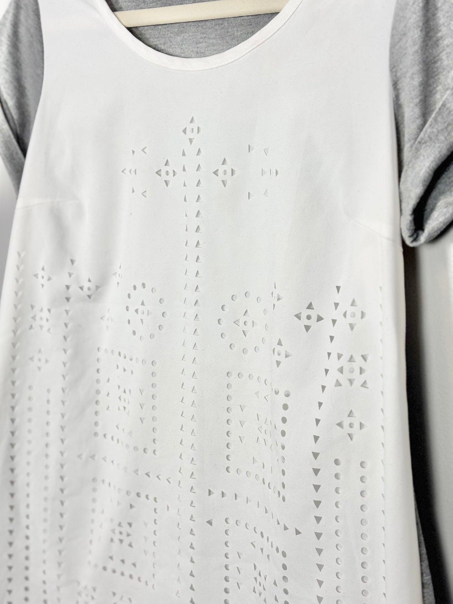 M - Thyme Cutout Detail Top