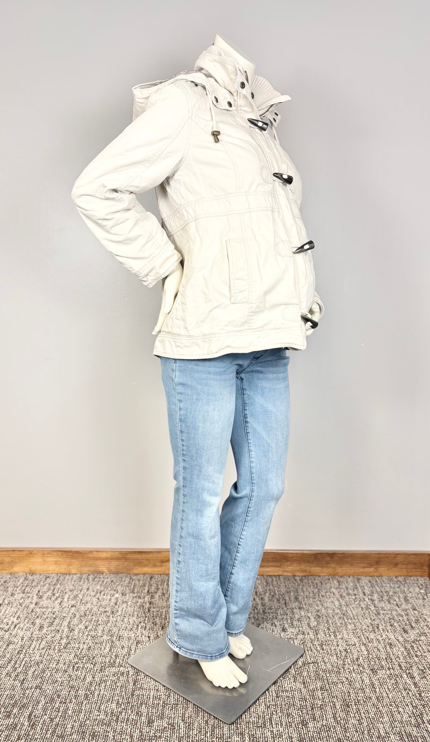 M - Motherhood Cream Toggle Jacket