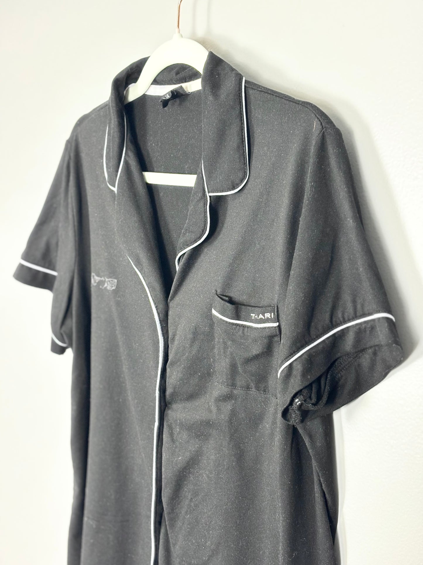 L - Tahari Black Sleep Set