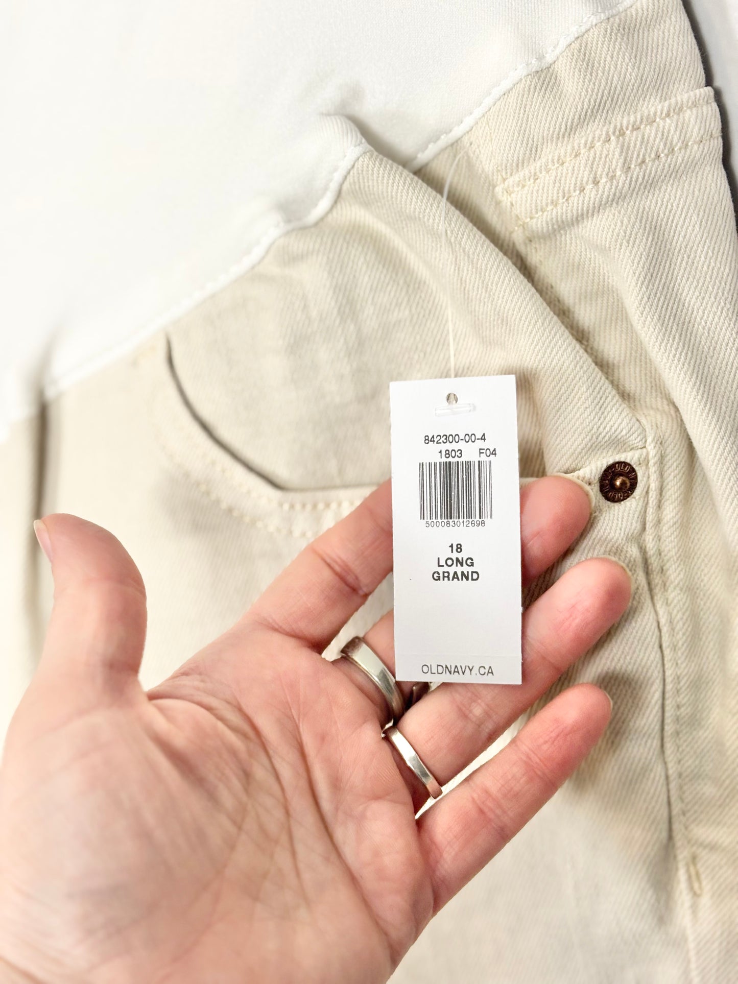 XXL (Size 18 Long) - Old Navy Cream Denim Jeans