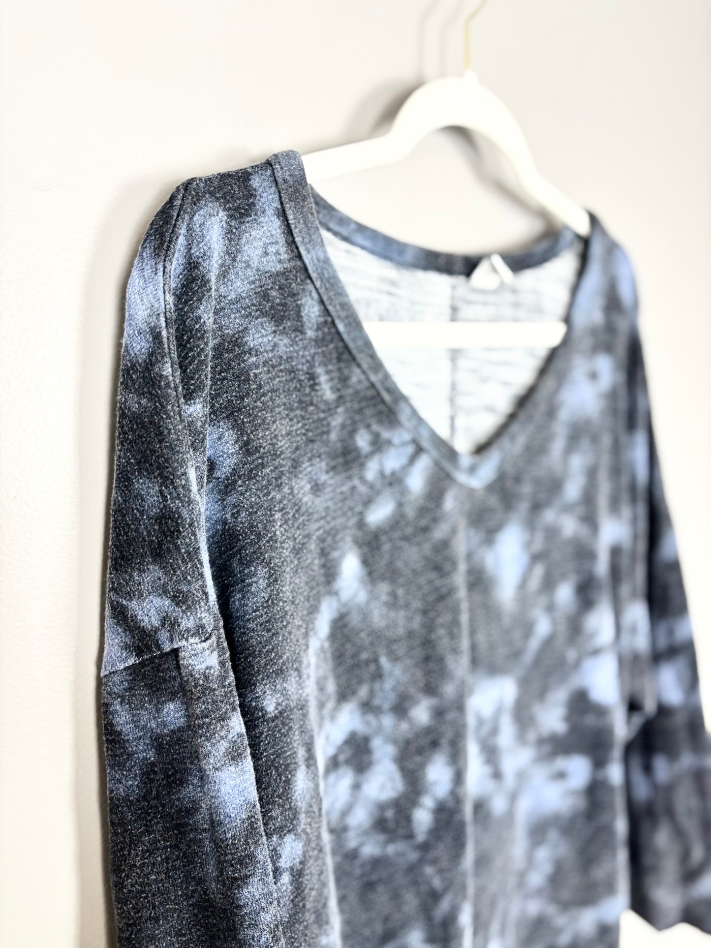 XXL - Old Navy Night Sky Light Sweater