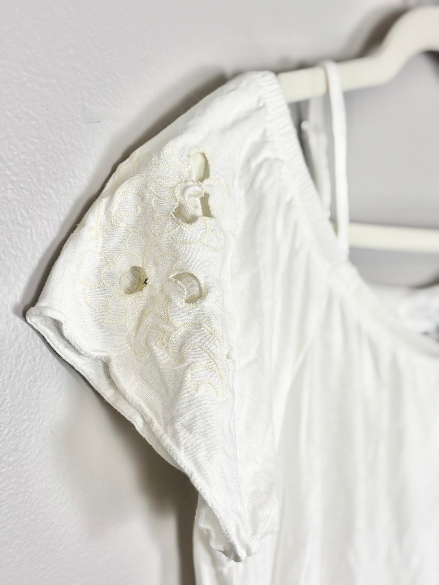 L - Old Navy White Cutout Tee