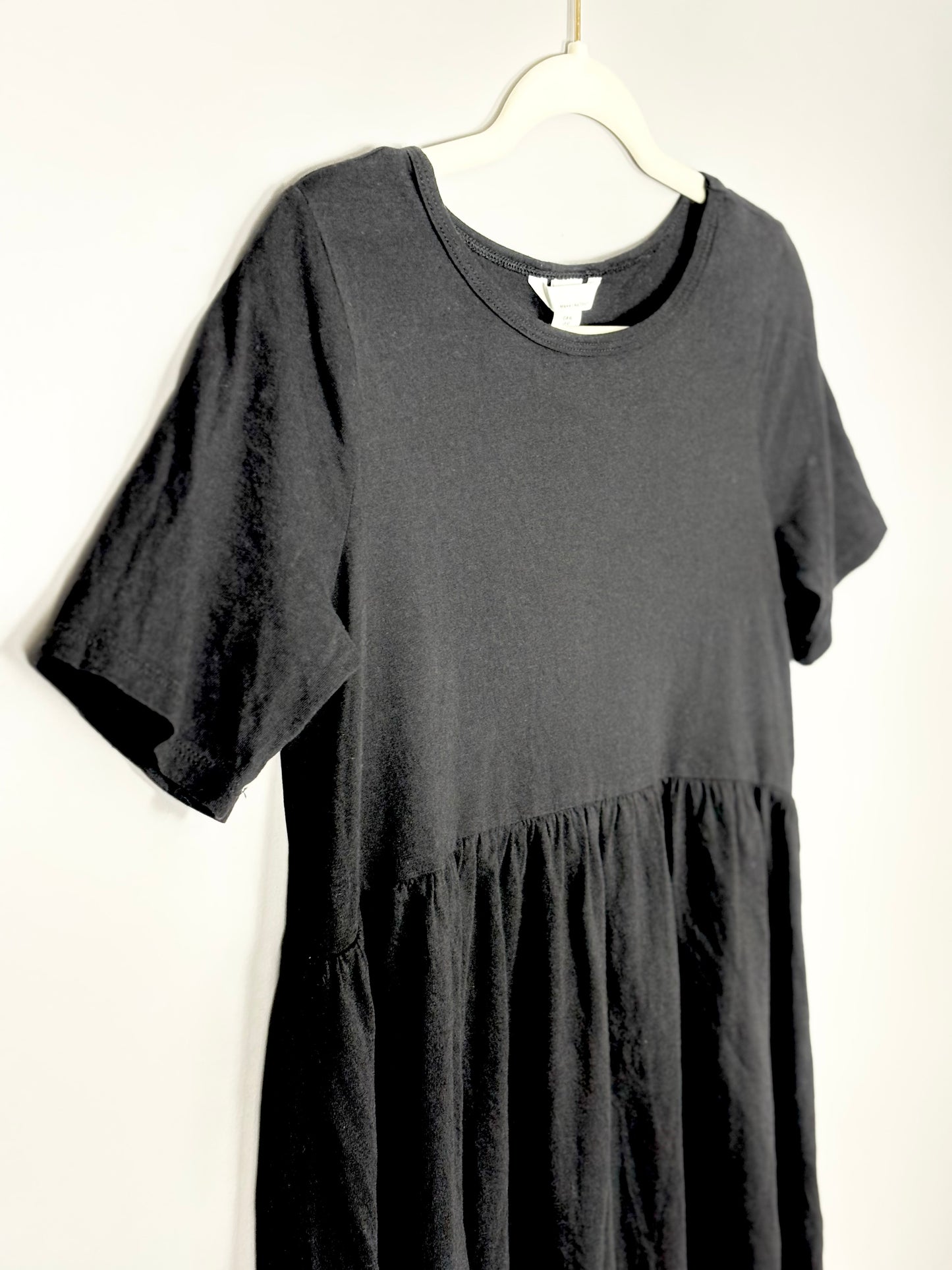 XS - H & M Black Swing Top