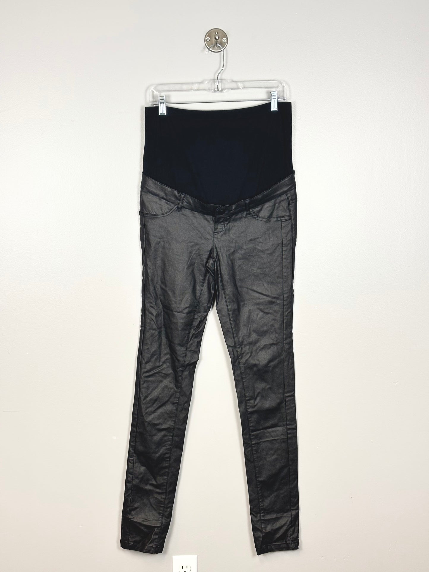 Size 31/L - MamaLicious Slim Black Coated Pants