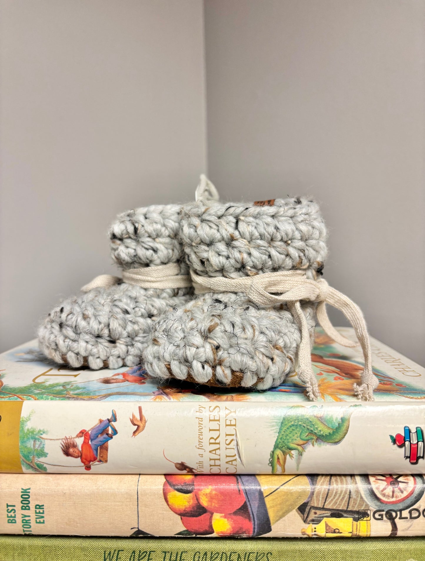 0-6 Mo. Emma & Fox Baby Booties - Winter Skies