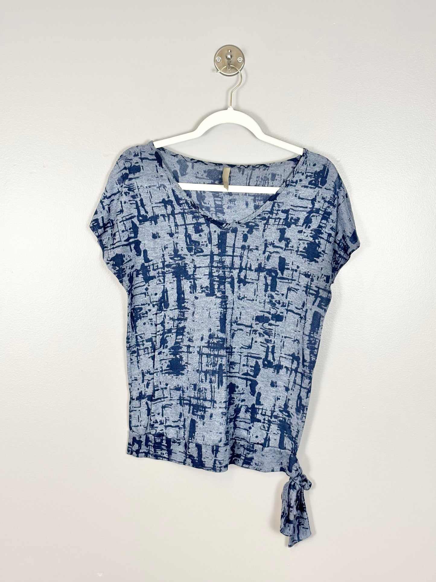 L - Thyme Abstract Navy Side-Tie Shirt