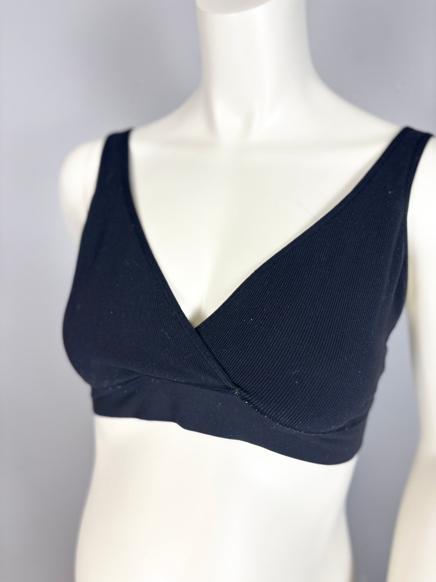 L - Basic Black Bralette