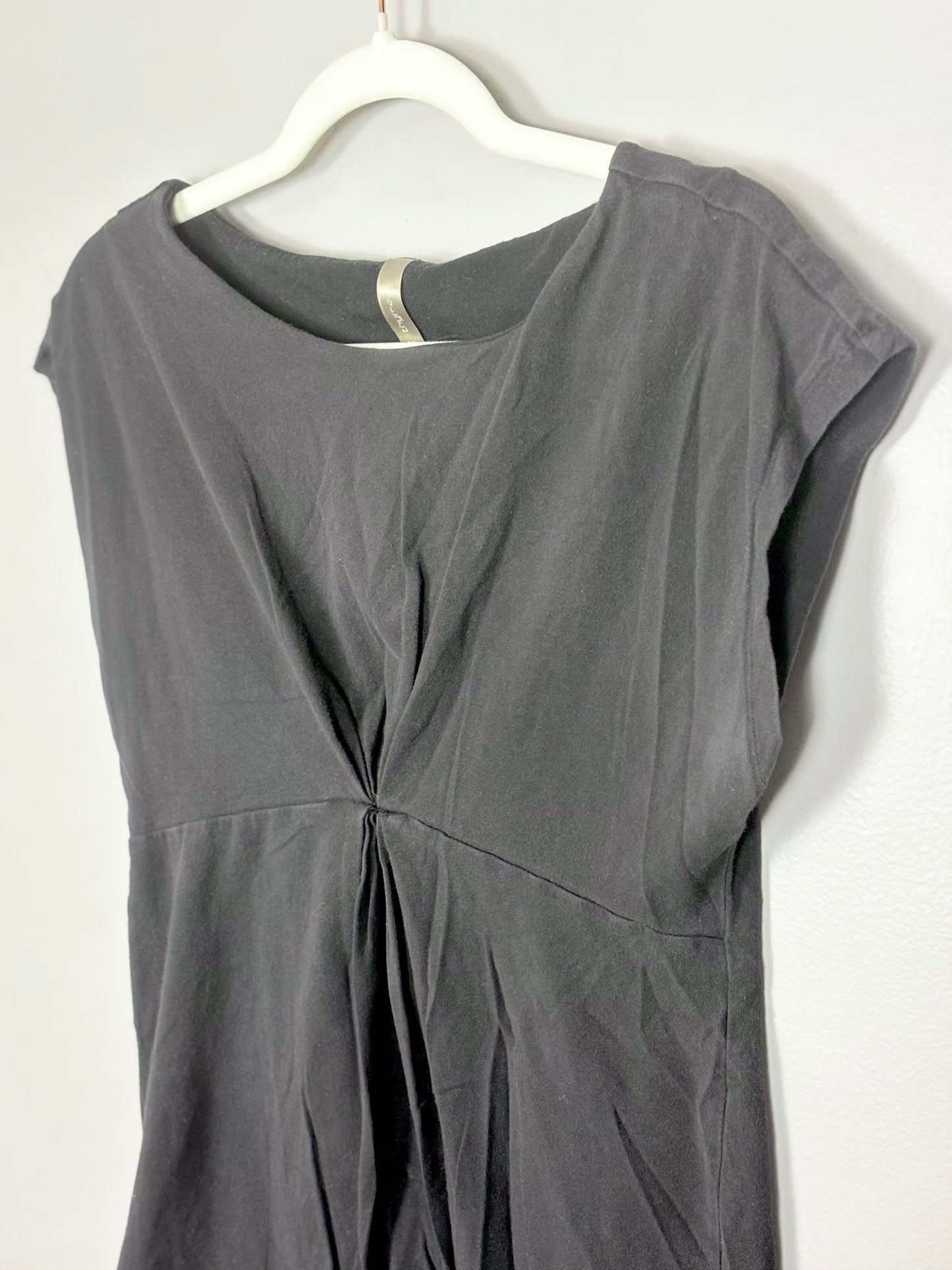 M - Thyme Twist Front Black Shirt