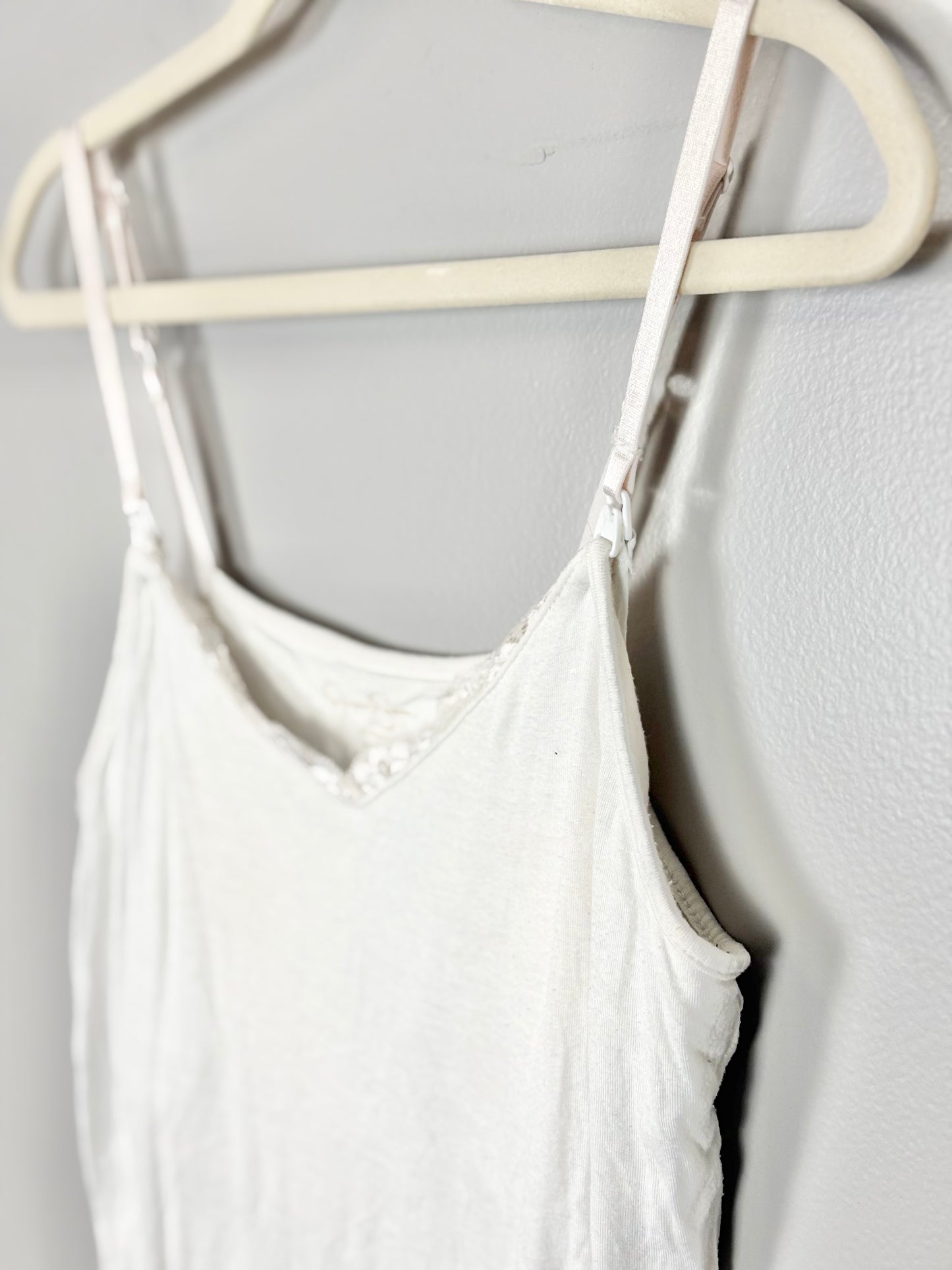 M - Jessica Simpson White Nursing Tank