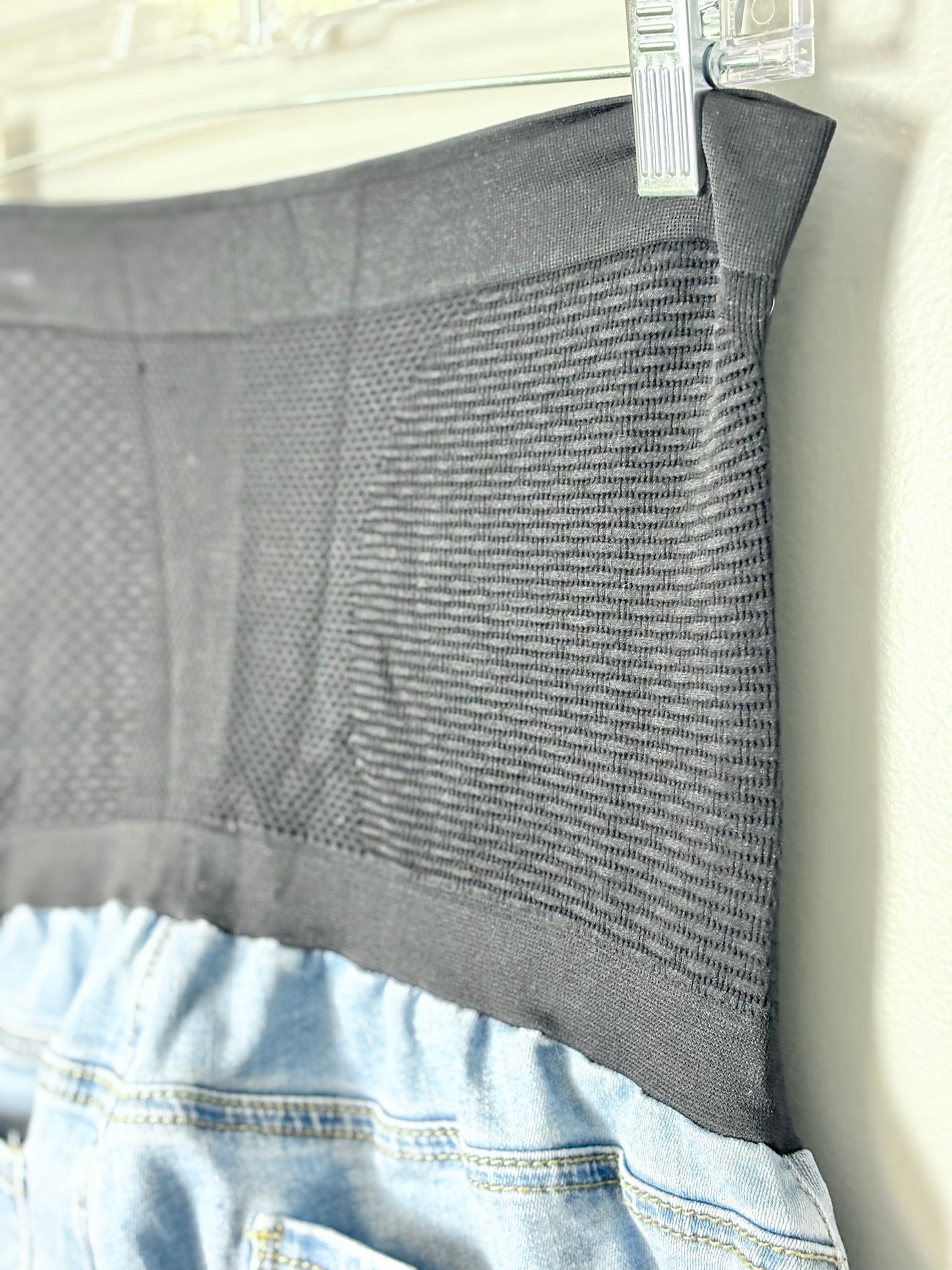 XL - Hello Miz Lightwash Denim