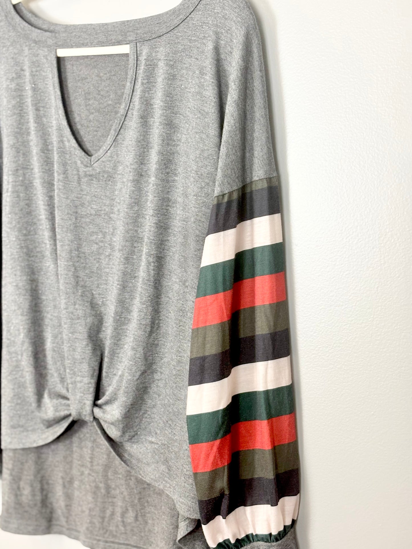 XL - Unknown Brand Arm Stripe Maternity Shirt
