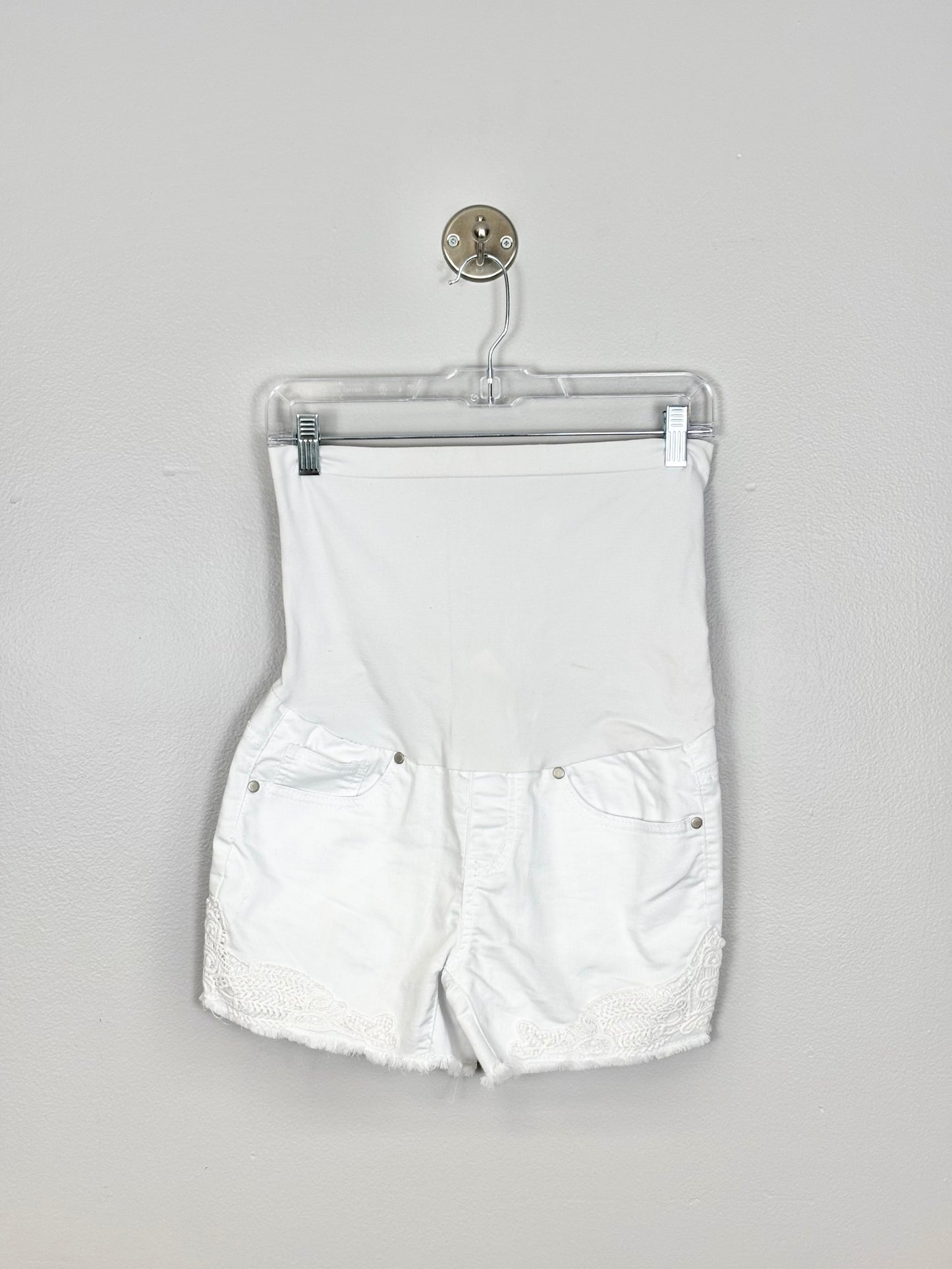 S - Bella Vida White Applique Shorts
