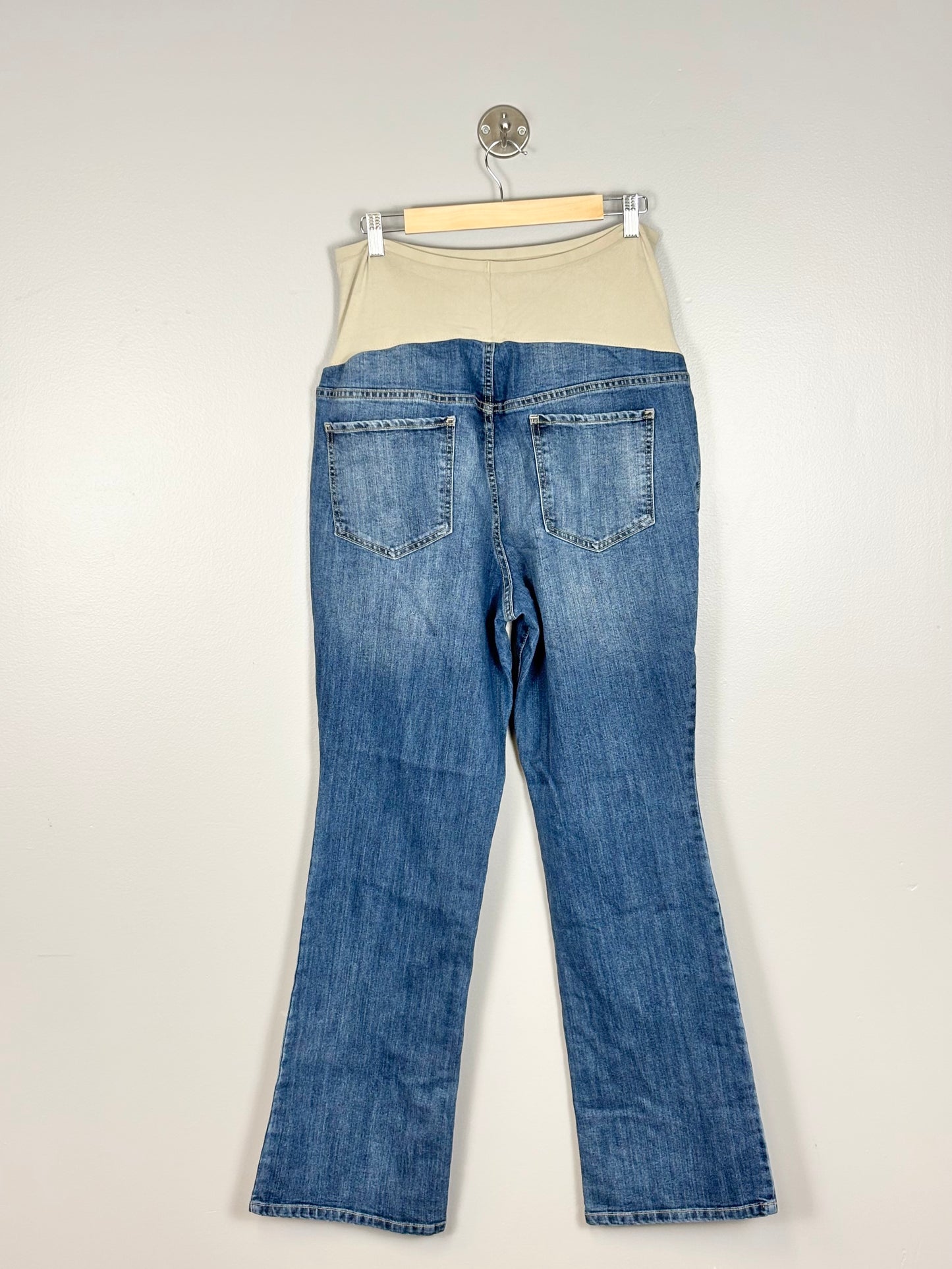 XXL/Size 18 - Old Navy Medium Wash Bootcut Jeans