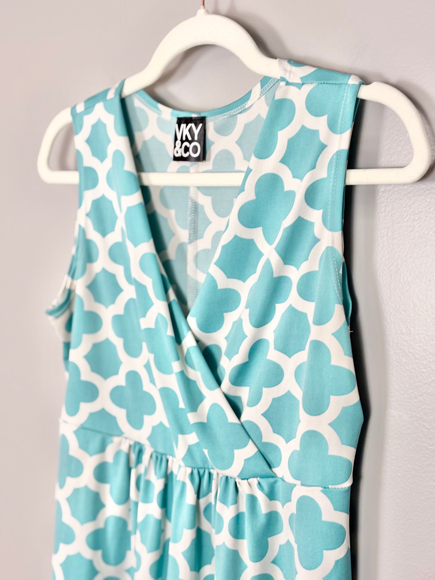 M/L - VKY & CO Teal Moroccan-Print Sleeveless Blouse