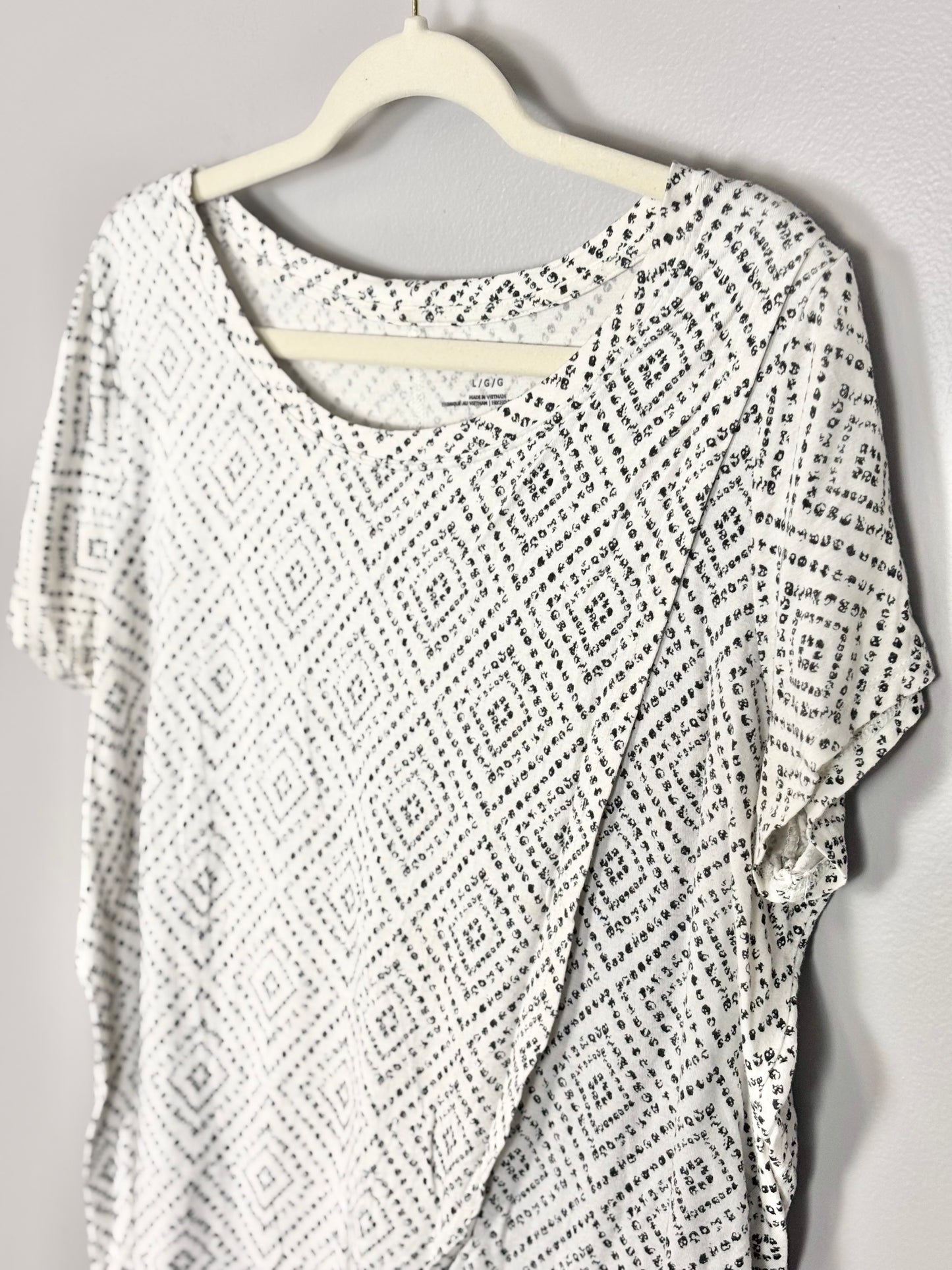L - Motherhood Diamonds Nursing Top