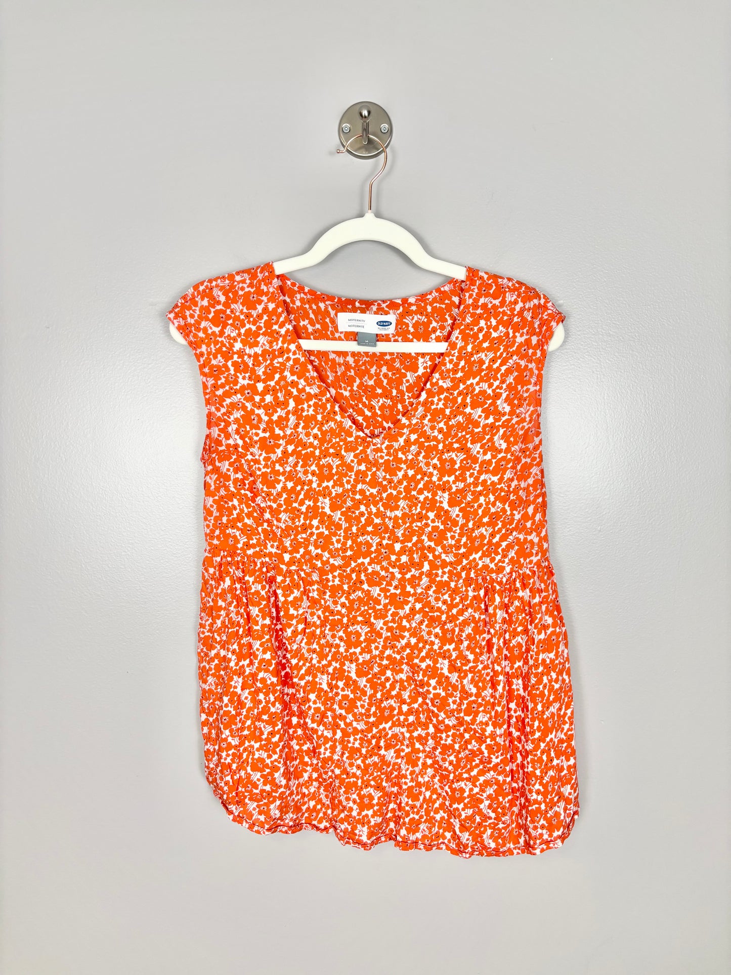 M - Old Navy Red Floral Sleeveless Blouse