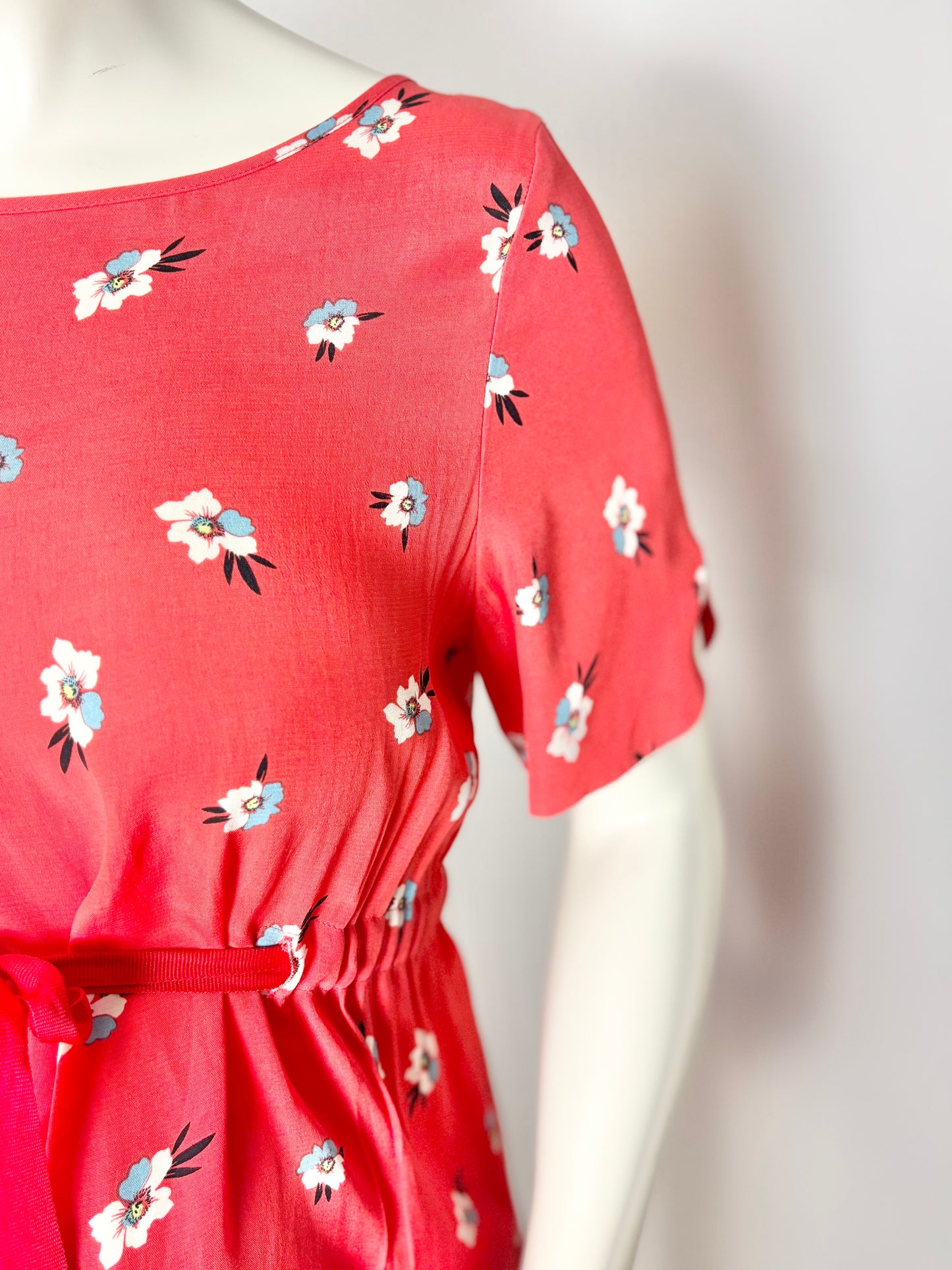 S/Size 6 – Seraphine Coral Florals Dress