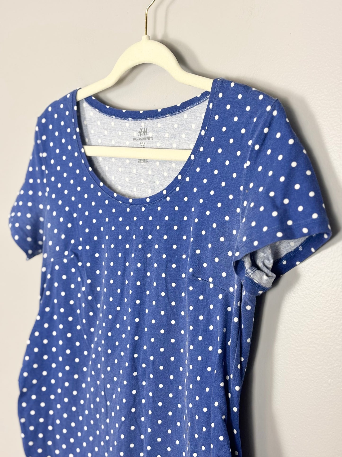 M - H & M Mama Blue Polka Dot Fitted Tee