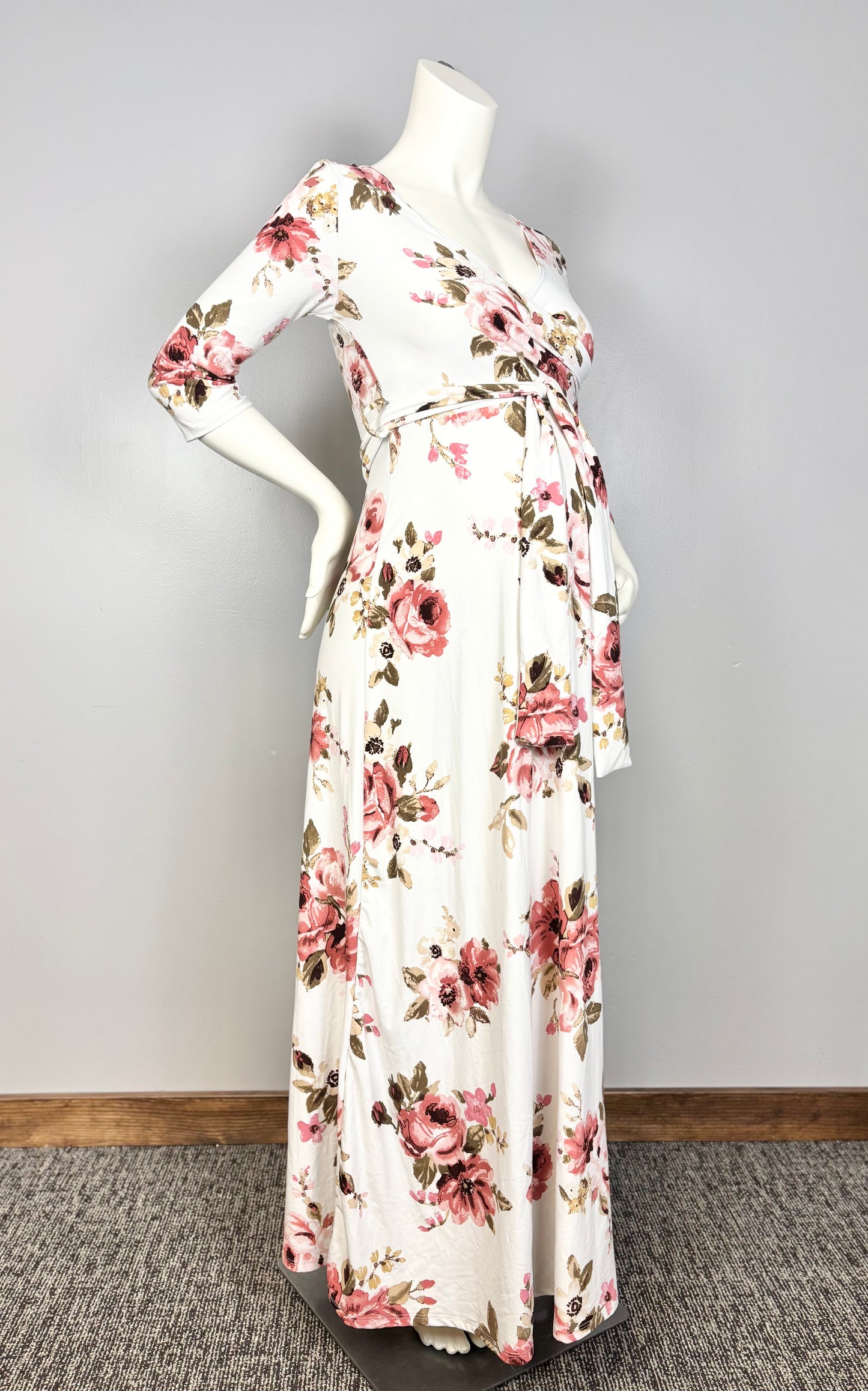 M - Mother Bee White Floral Maxi Dress
