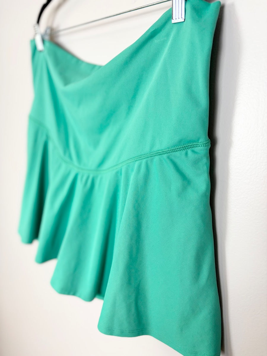 L - Old Navy Kelly Green Skort