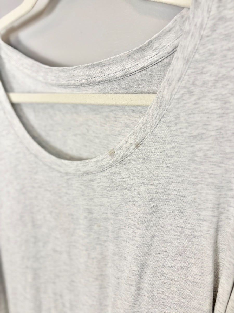 L - Old Navy Heather Grey Tee