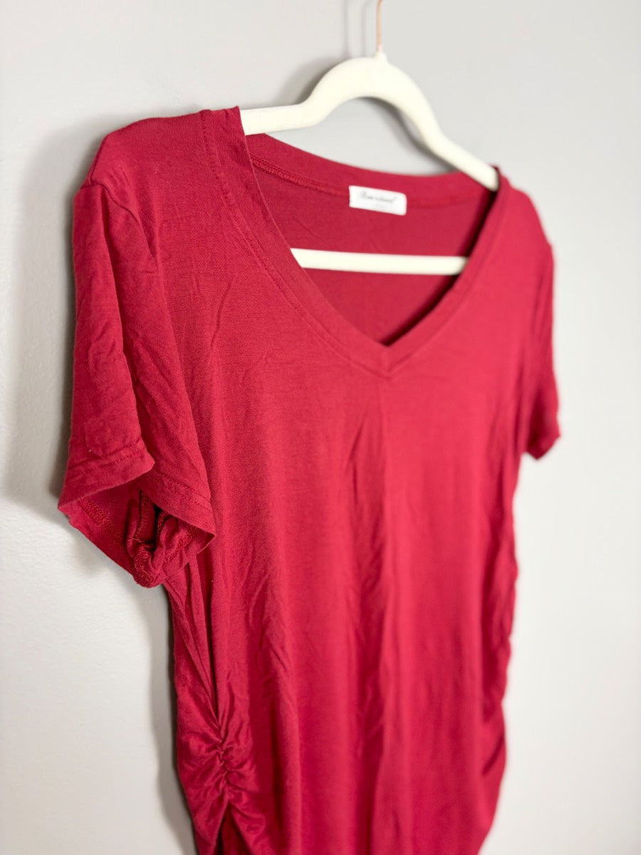 L - Bearsland Red V-neck Tee