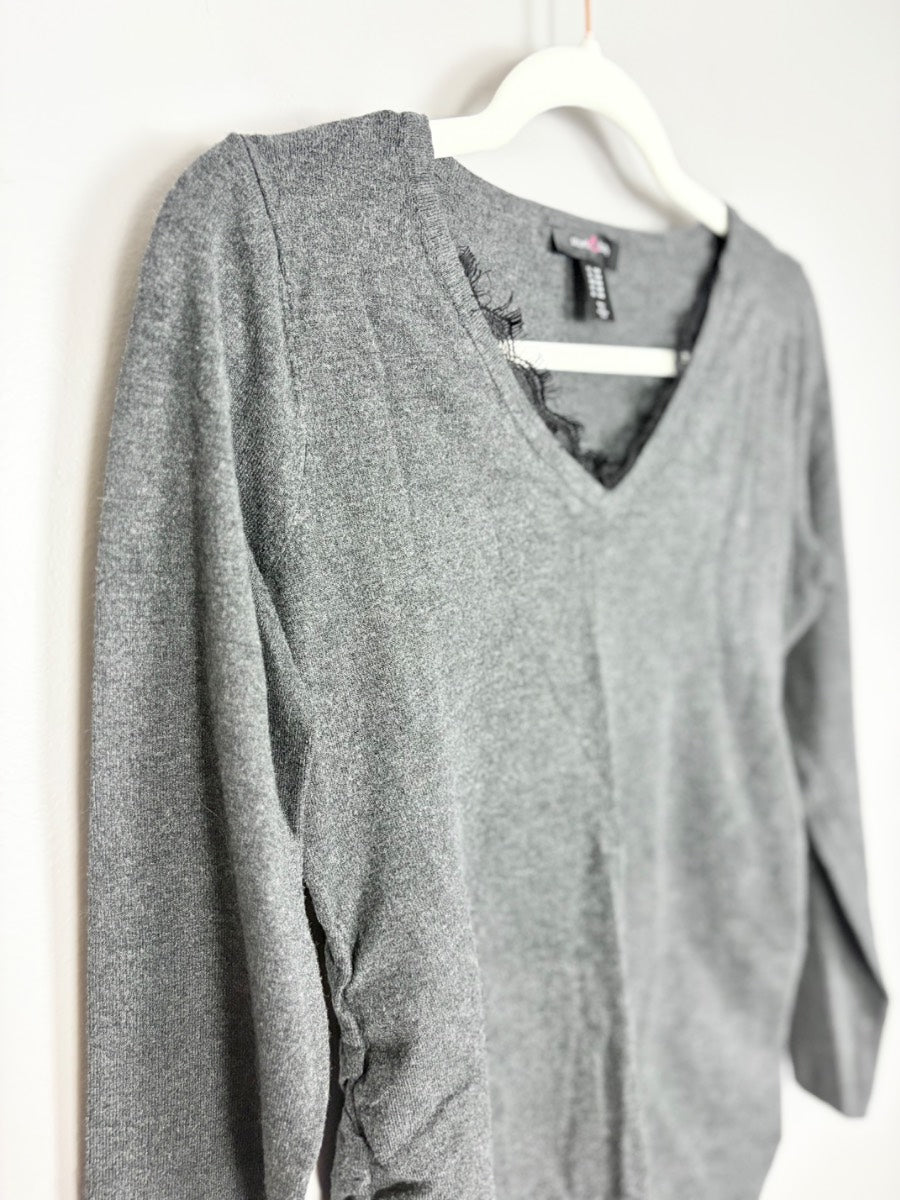 M - Stork & Babe Grey V-neck Sweater