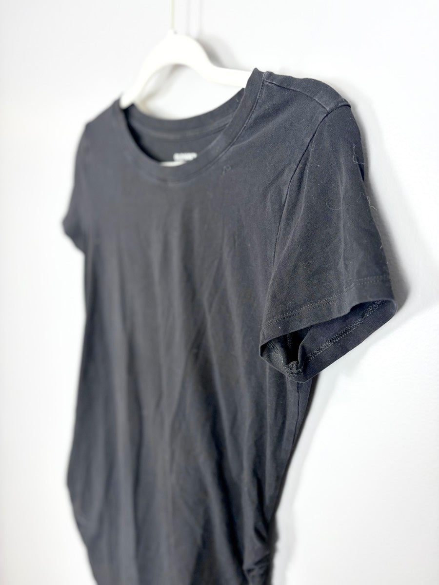 M - Old Navy Black Fitted Crew Neck Tee