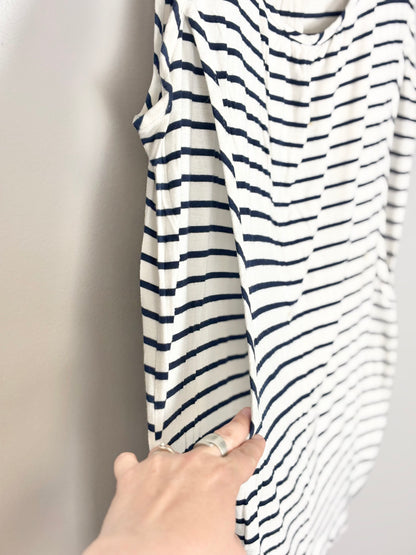 M - Smallshow White Striped Nursing Shirt