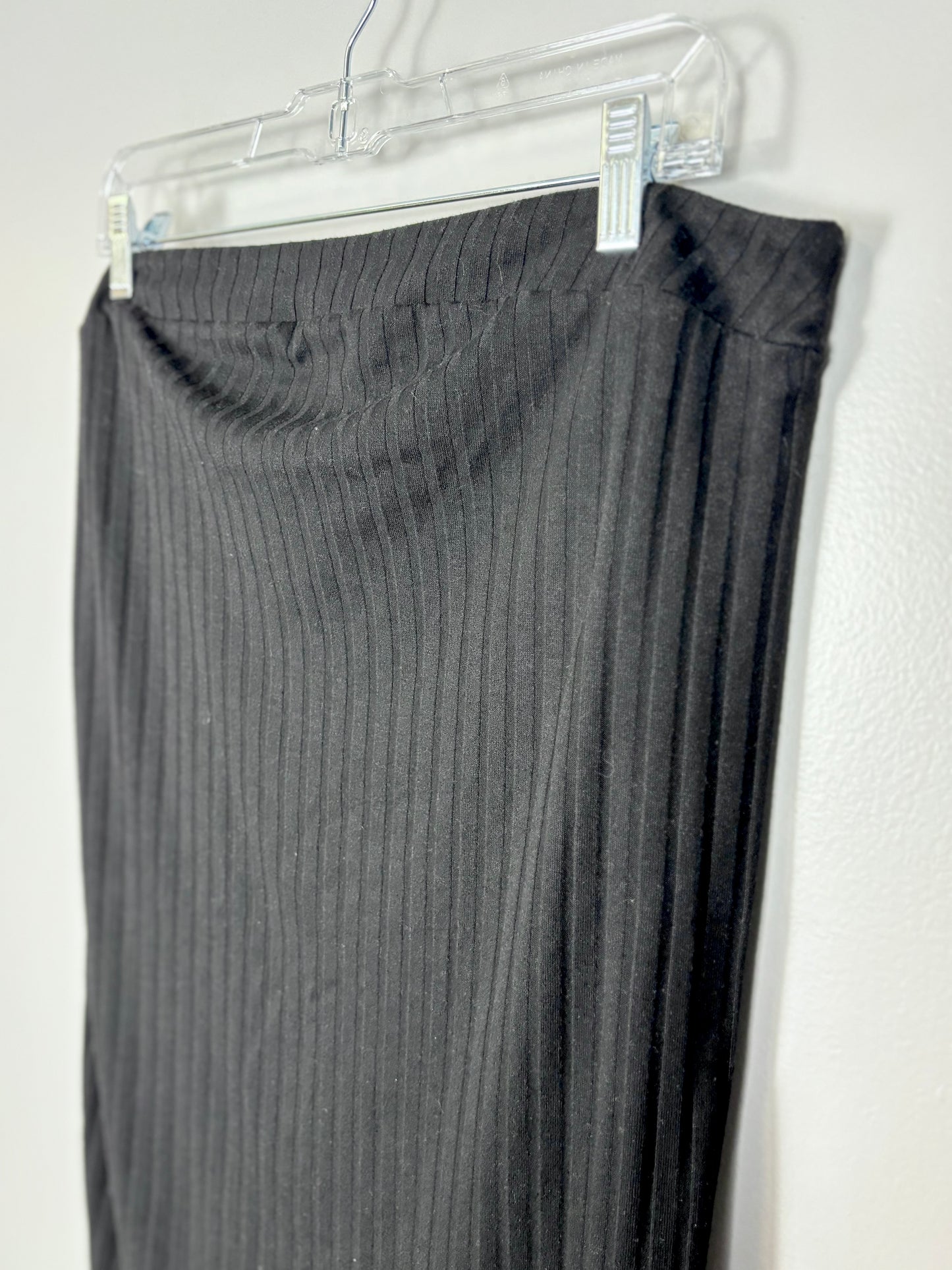 XL - Stork & Babe Black Ribbed Skirt