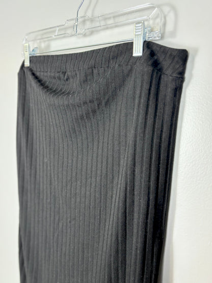 XL - Stork & Babe Black Ribbed Skirt