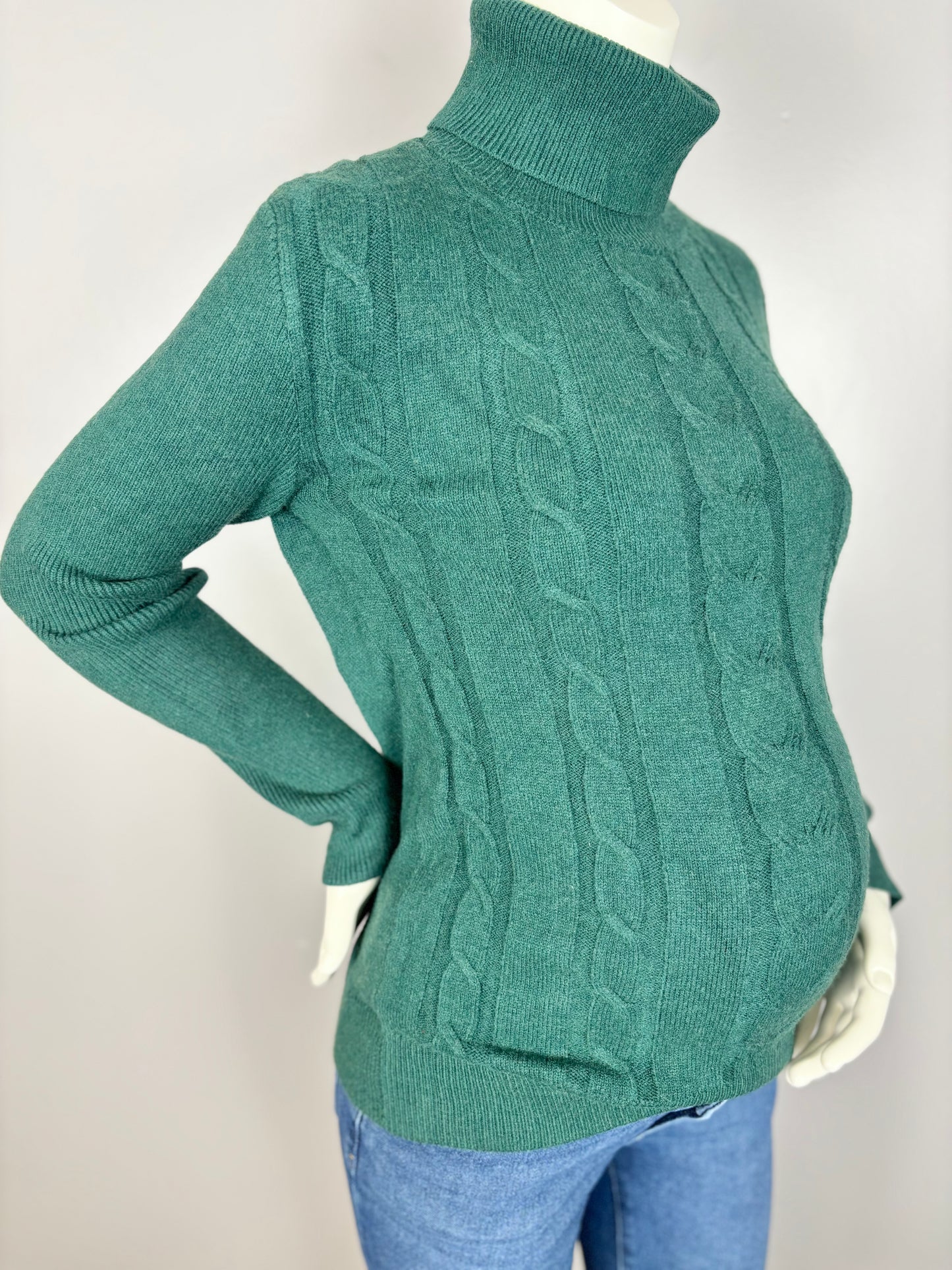 M - Emerald Green Cable Knit Sweater