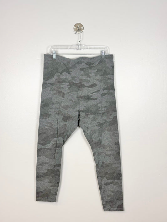 XL - Paisley Sky Camo Leggings