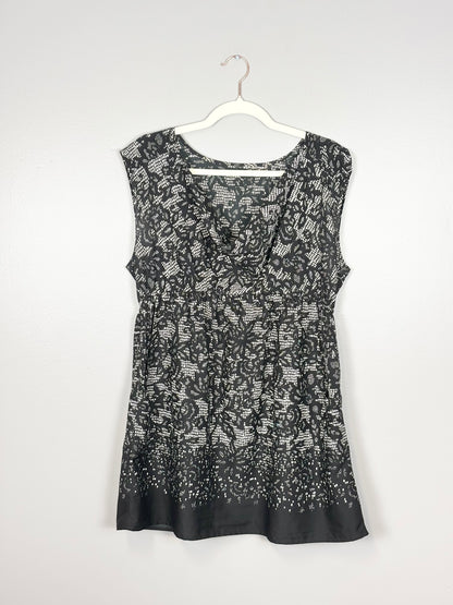 M/L - Unknown Brand Elastic Waist Tunic