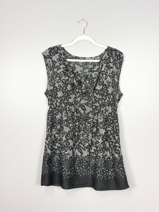 M/L - Unknown Brand Elastic Waist Tunic