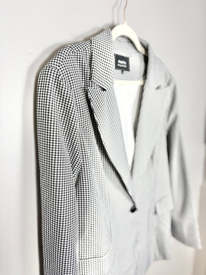 L - Roly Poly Black & White Blazer