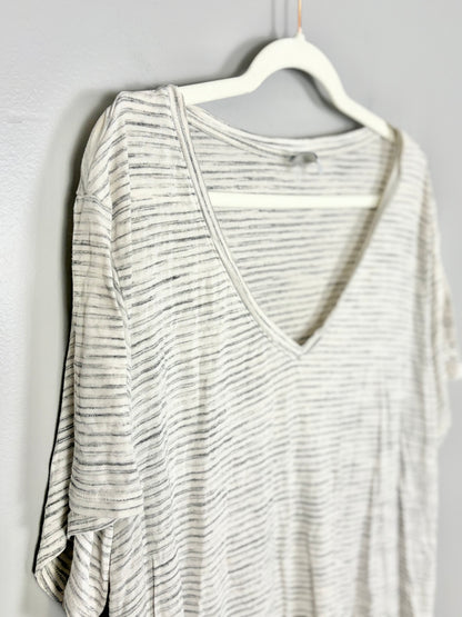 XXL - Old Navy Grey Stripe Shirt
