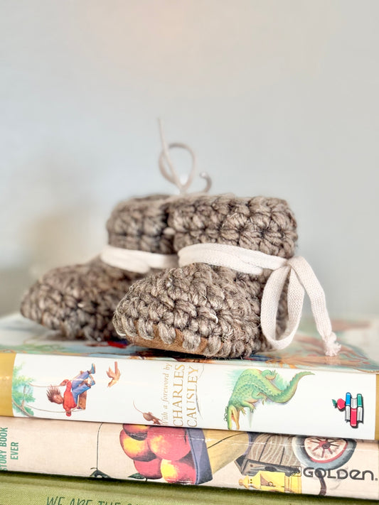 0-3 Mo. Emma & Fox Baby Booties - Mushroom