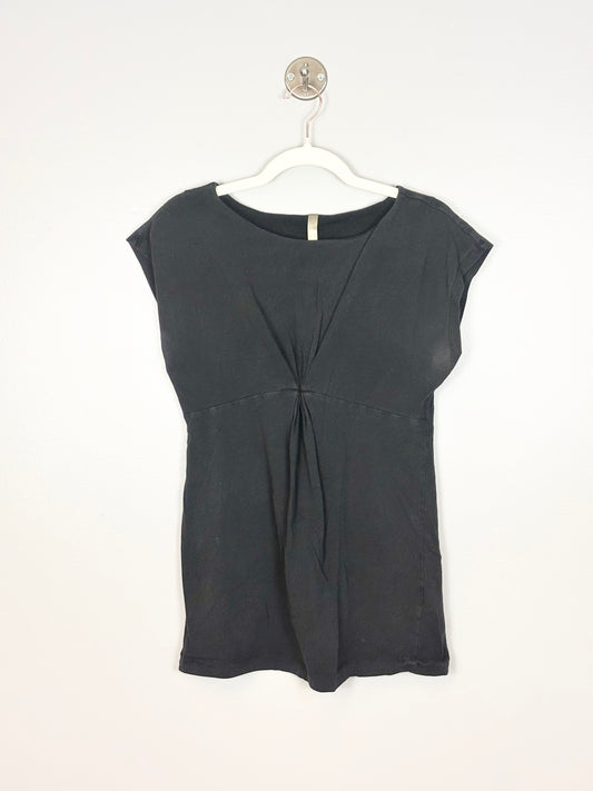 M - Thyme Twist Front Black Shirt