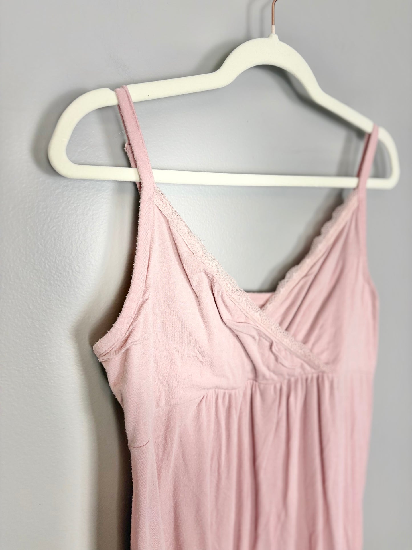 L - Gap Cross Front Light Pink Nursing Tank