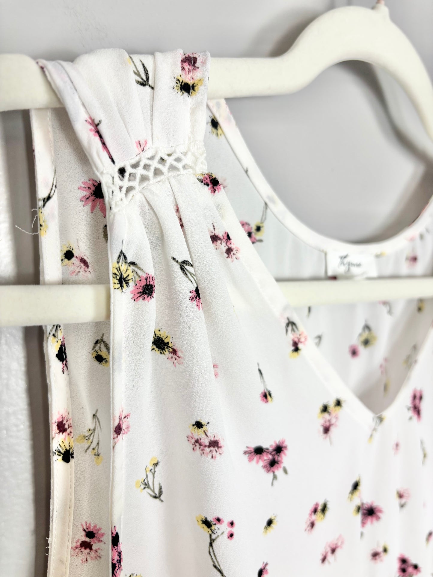 XS - Thyme Floral Blouse