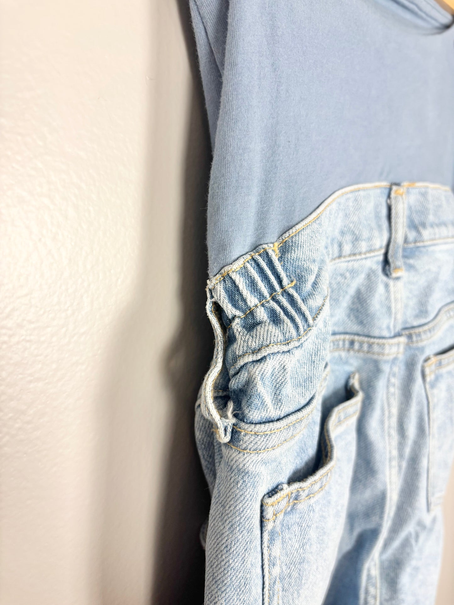 XS - H & M Mama Lightwash Denim